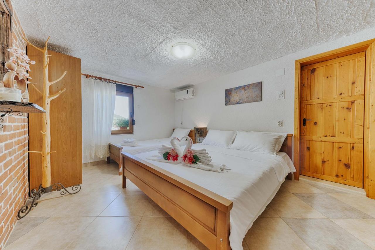 Markovic Village Apartments Улцин Екстериор снимка