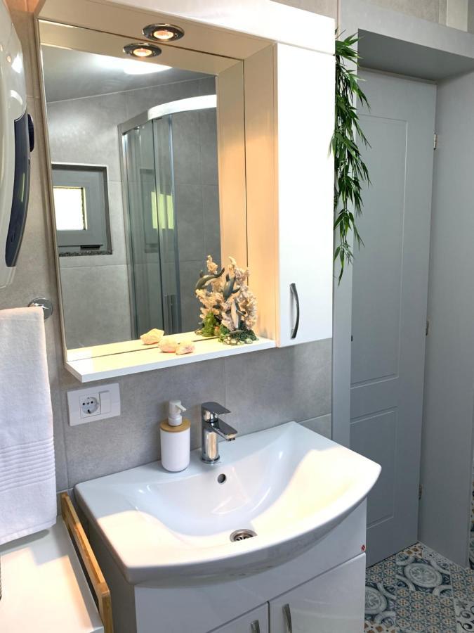 Markovic Village Apartments Улцин Екстериор снимка