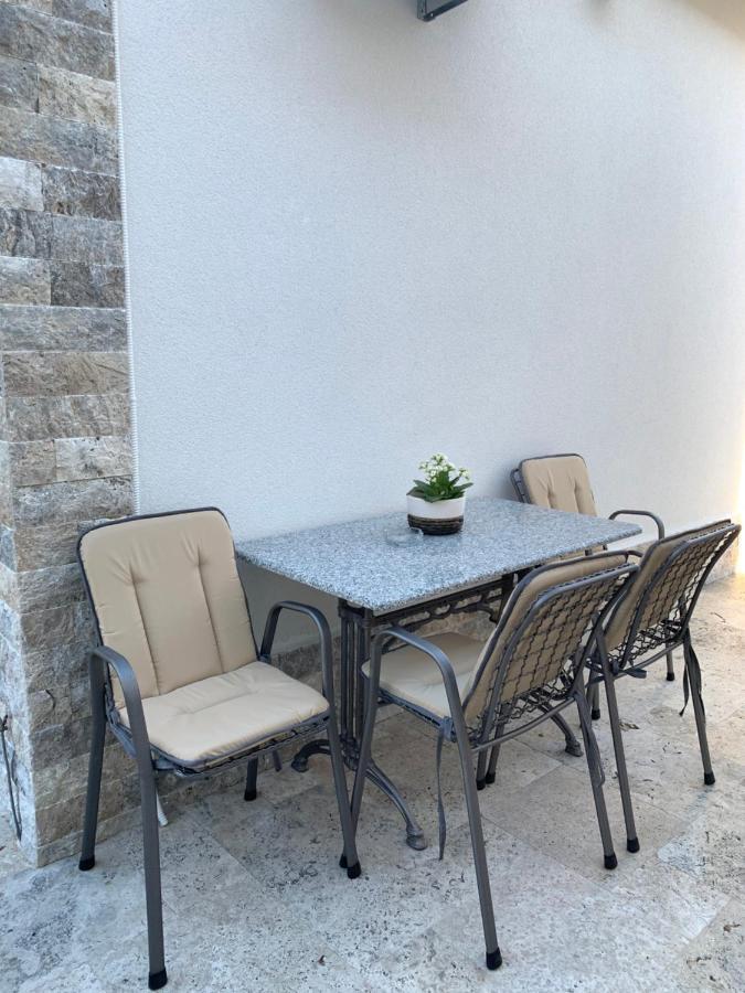 Markovic Village Apartments Улцин Екстериор снимка