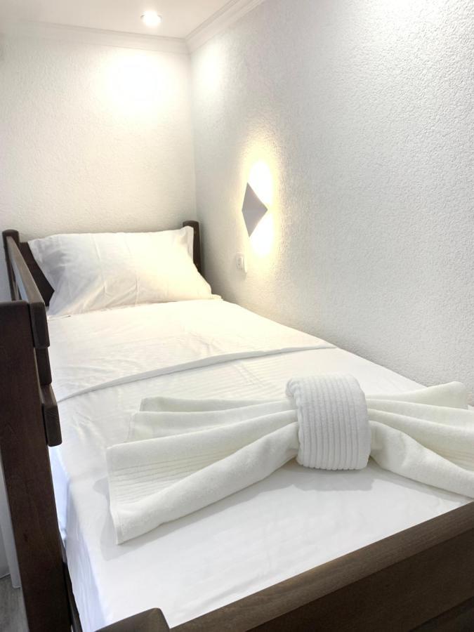 Markovic Village Apartments Улцин Екстериор снимка